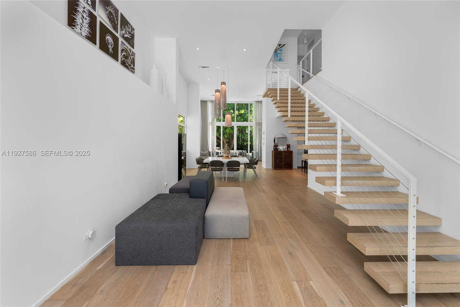 335 W 46th St Miami Beach, FL 33140