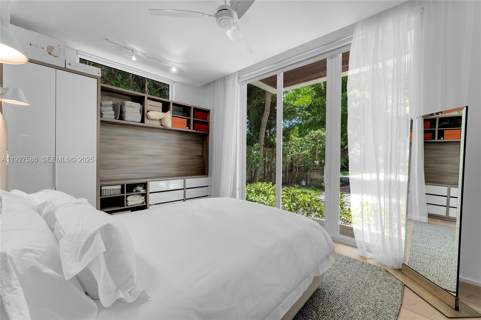 335 W 46th St Miami Beach, FL 33140