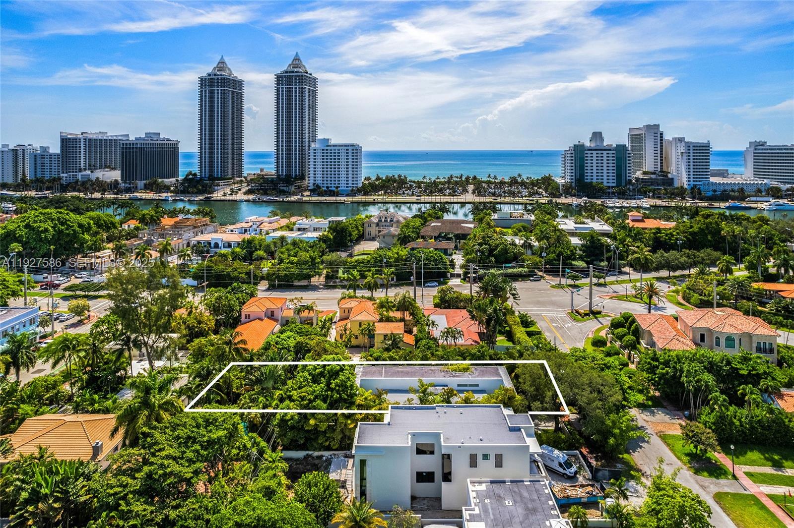 335 W 46th St Miami Beach, FL 33140