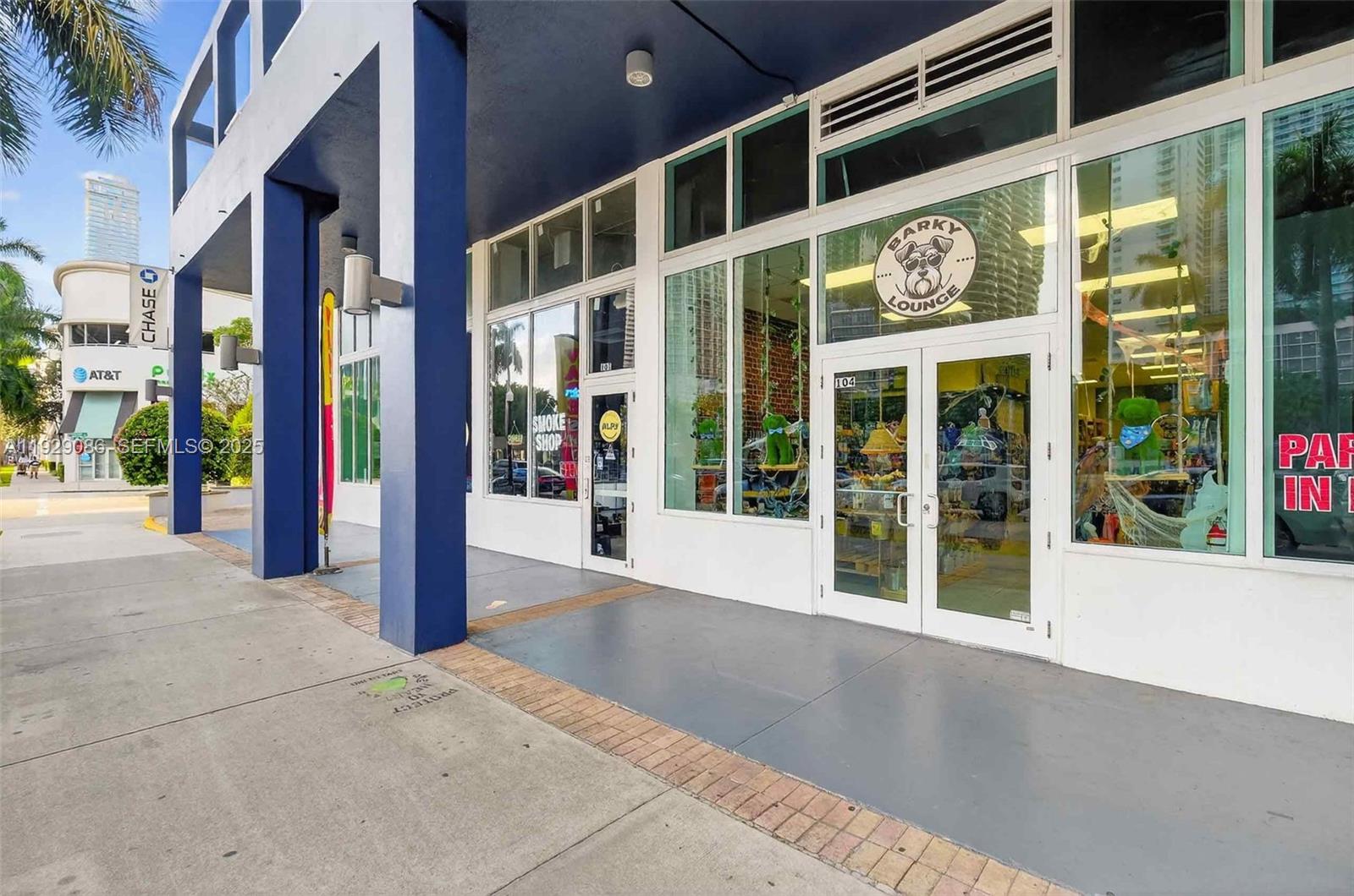 275 NE 18th St Miami, FL 33132