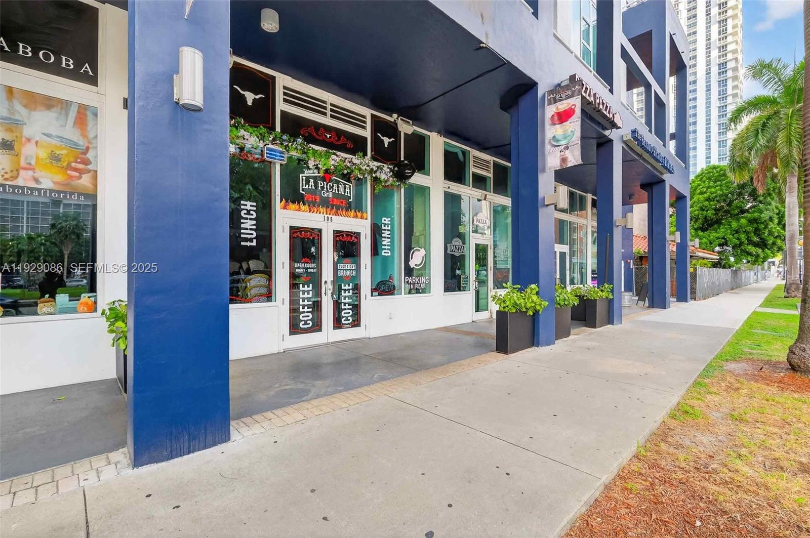 275 NE 18th St Miami, FL 33132