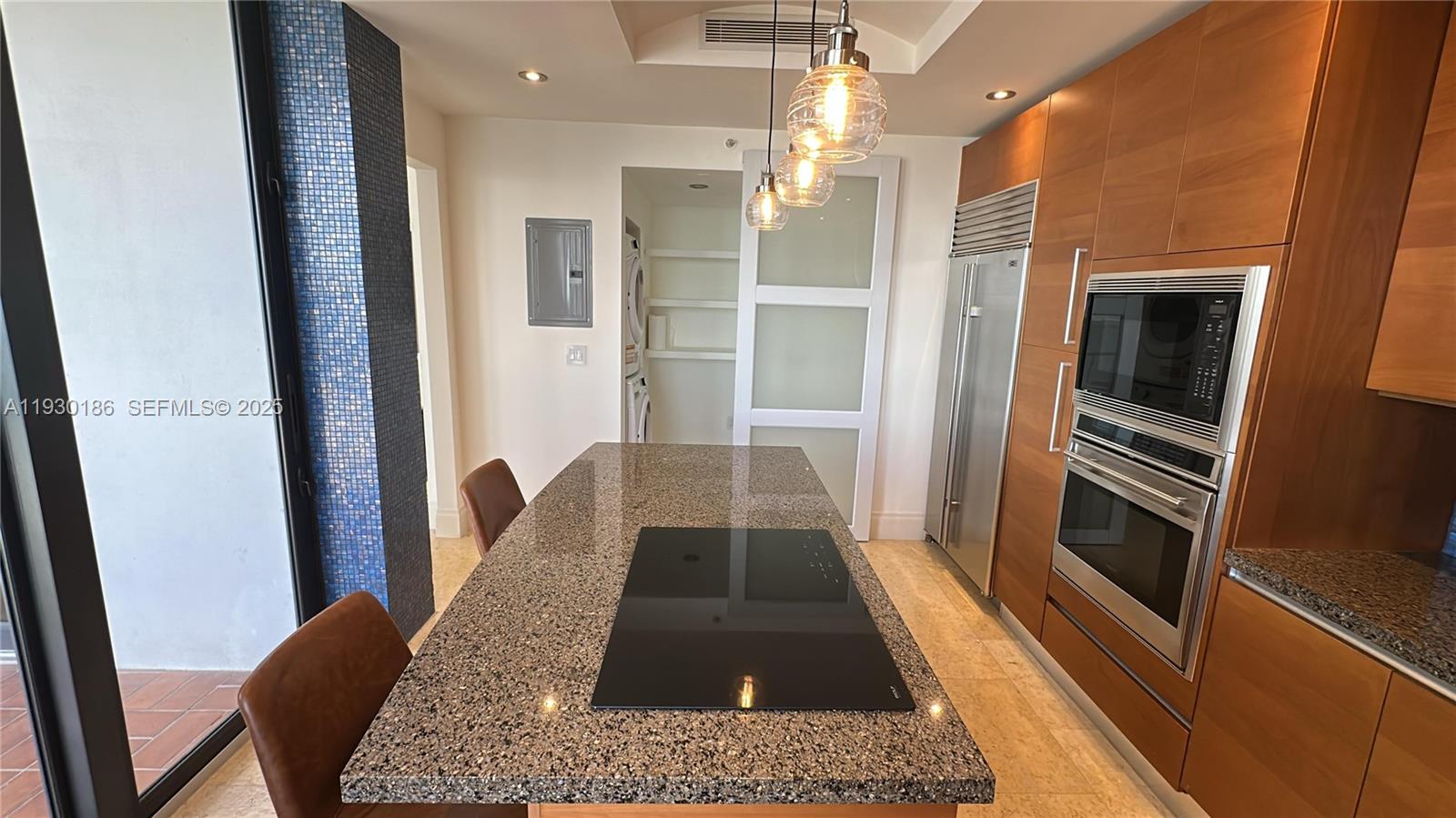 image 1000 Venetian Way9