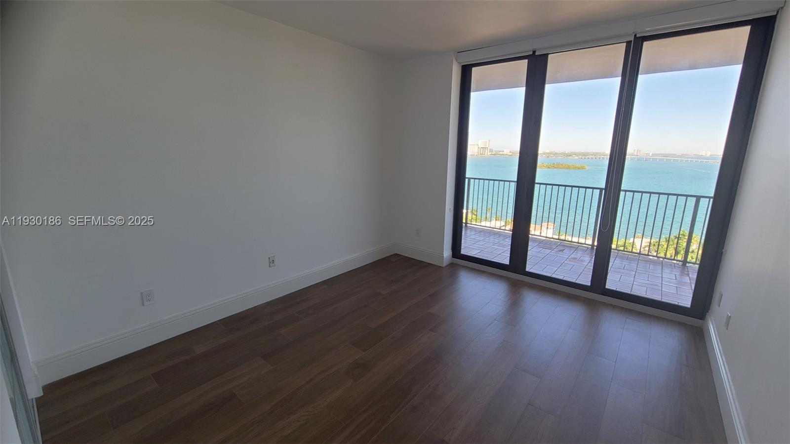 image 1000 Venetian Way19