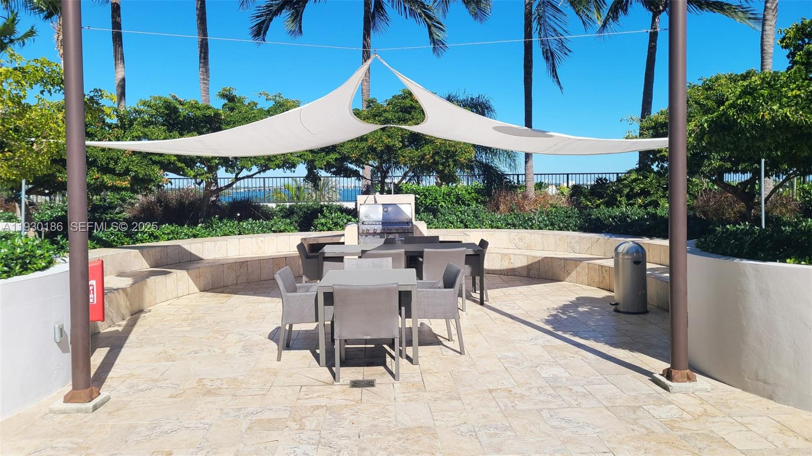 image 1000 Venetian Way26