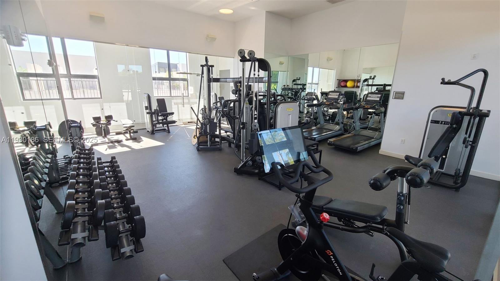 image 1000 Venetian Way27