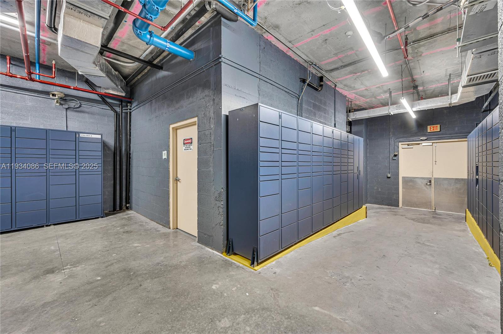 image Cite on the Bay East35