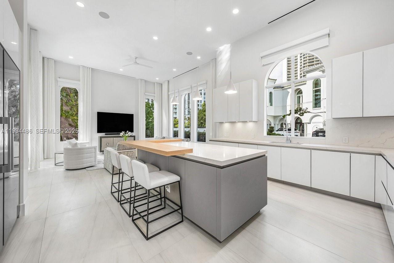 3912 Island Estates Dr Aventura, FL 33160