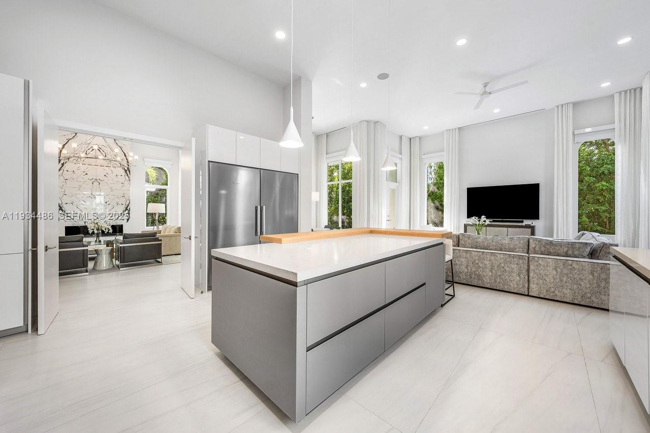 3912 Island Estates Dr Aventura, FL 33160