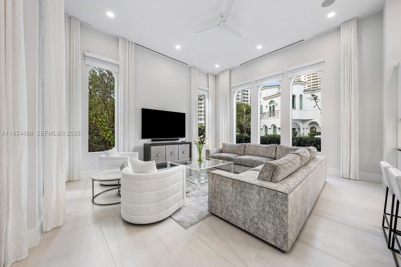 3912 Island Estates Dr Aventura, FL 33160