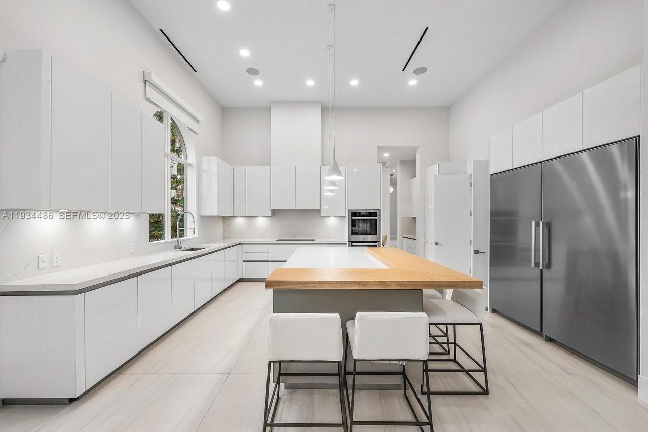 3912 Island Estates Dr Aventura, FL 33160