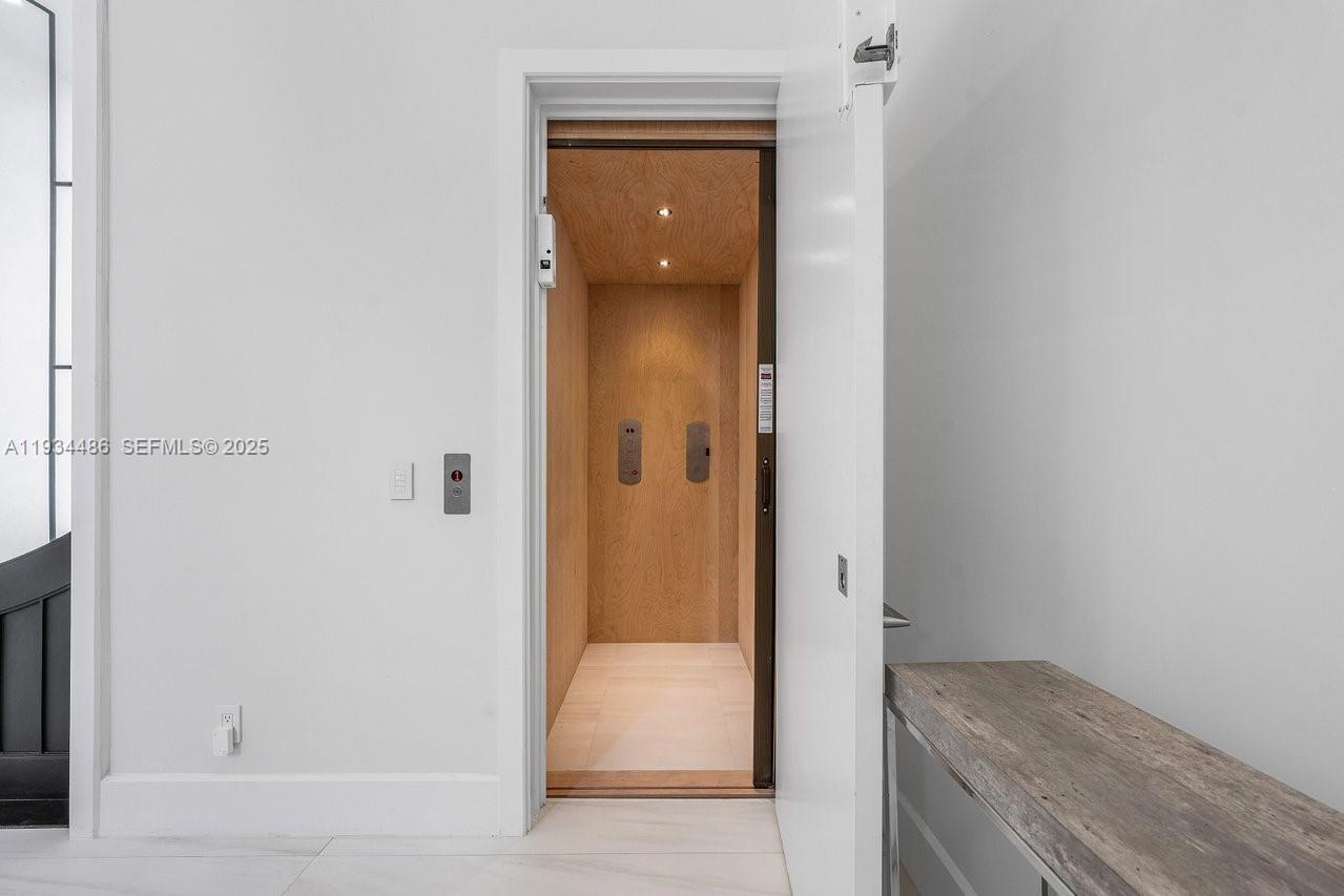 3912 Island Estates Dr Aventura, FL 33160