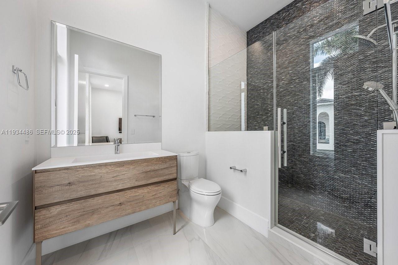 3912 Island Estates Dr Aventura, FL 33160