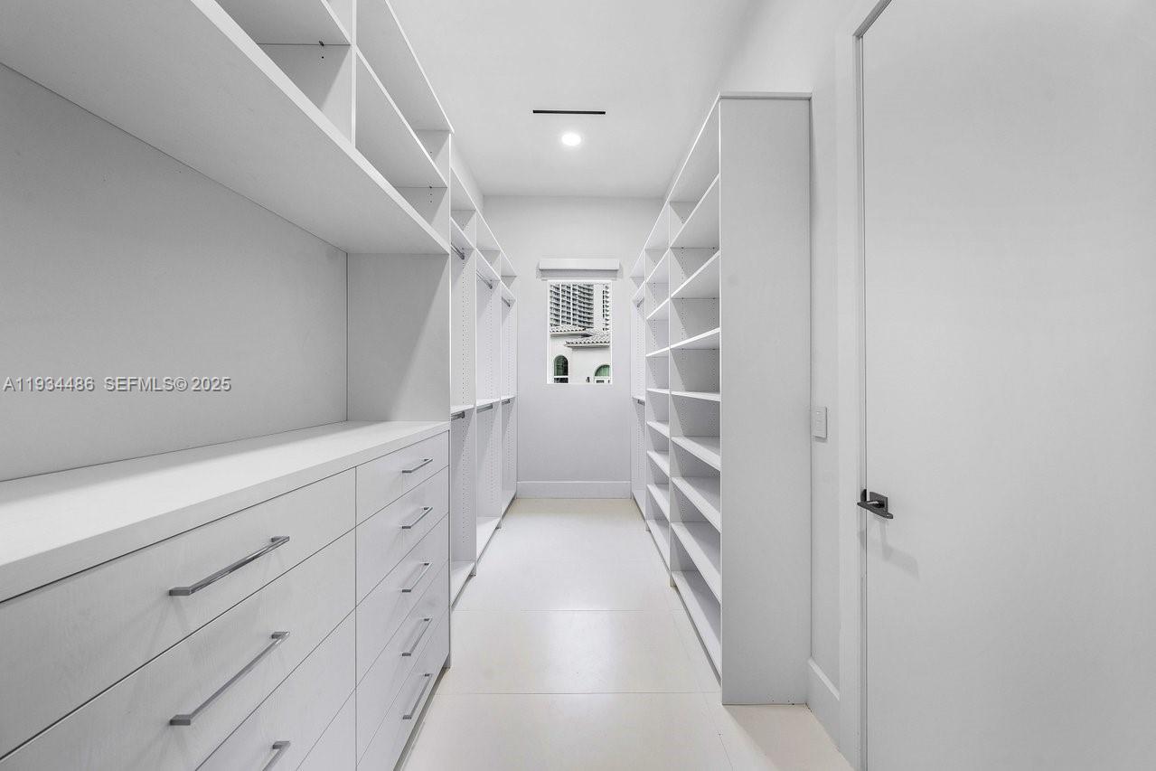 3912 Island Estates Dr Aventura, FL 33160