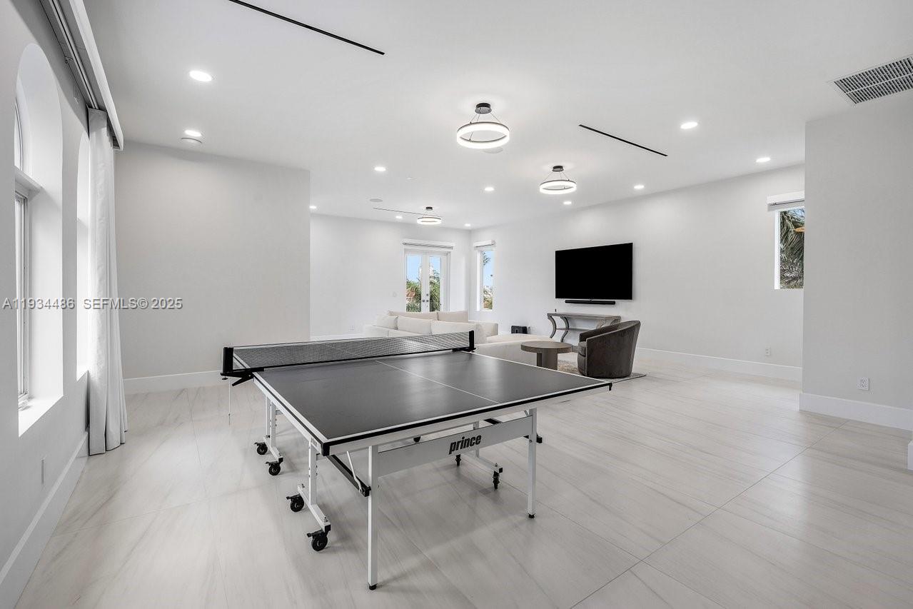 3912 Island Estates Dr Aventura, FL 33160