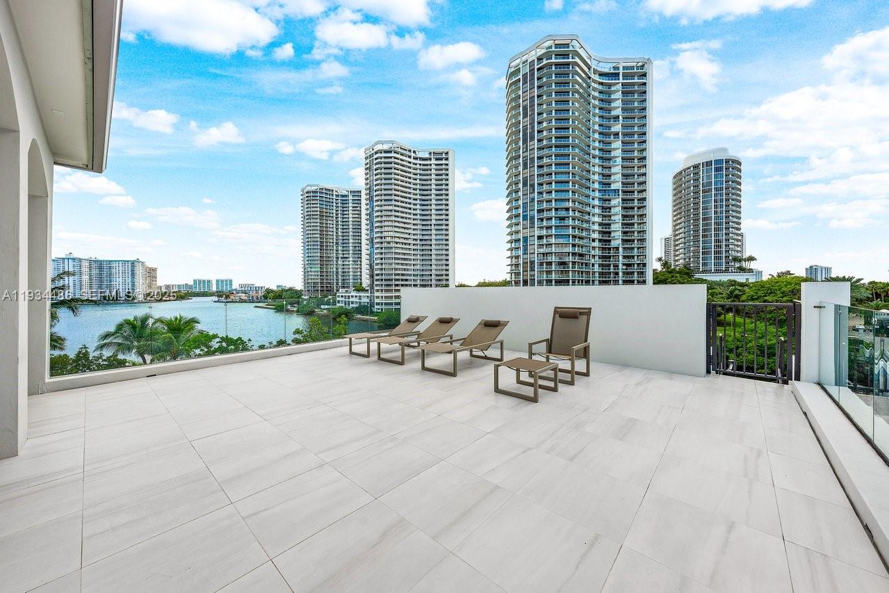 3912 Island Estates Dr Aventura, FL 33160