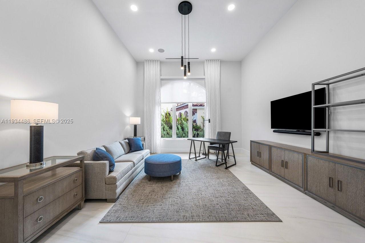 3912 Island Estates Dr Aventura, FL 33160