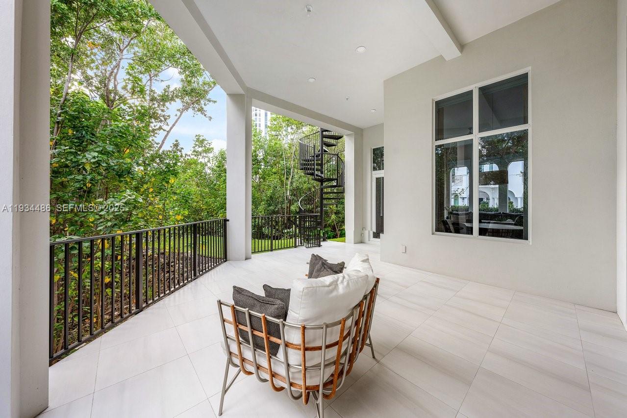 3912 Island Estates Dr Aventura, FL 33160