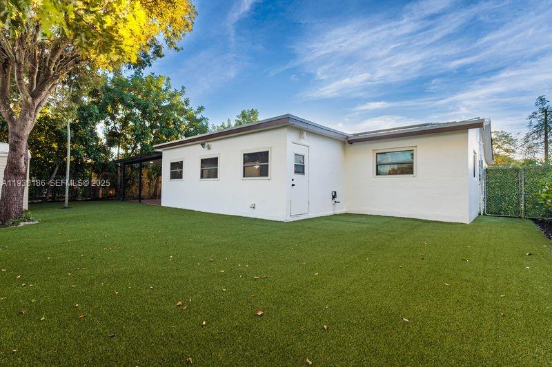 256 NW 78th Ter Margate, FL 33063