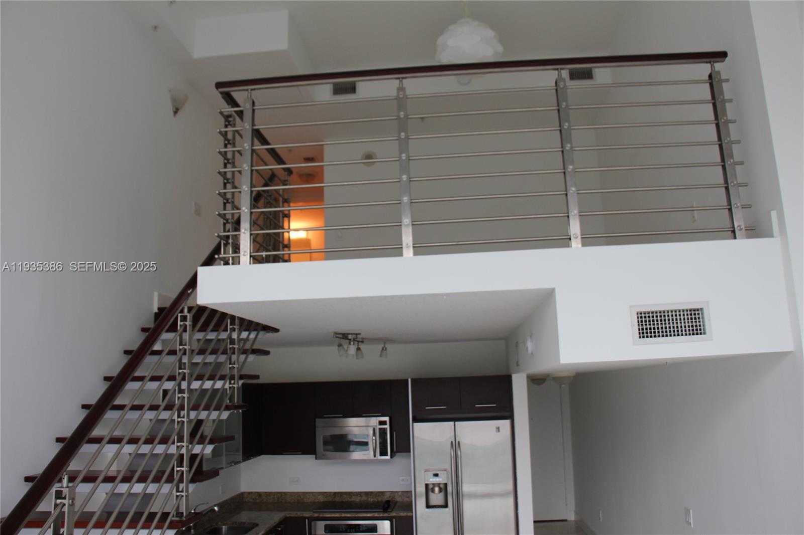 image Brickell on the River South13