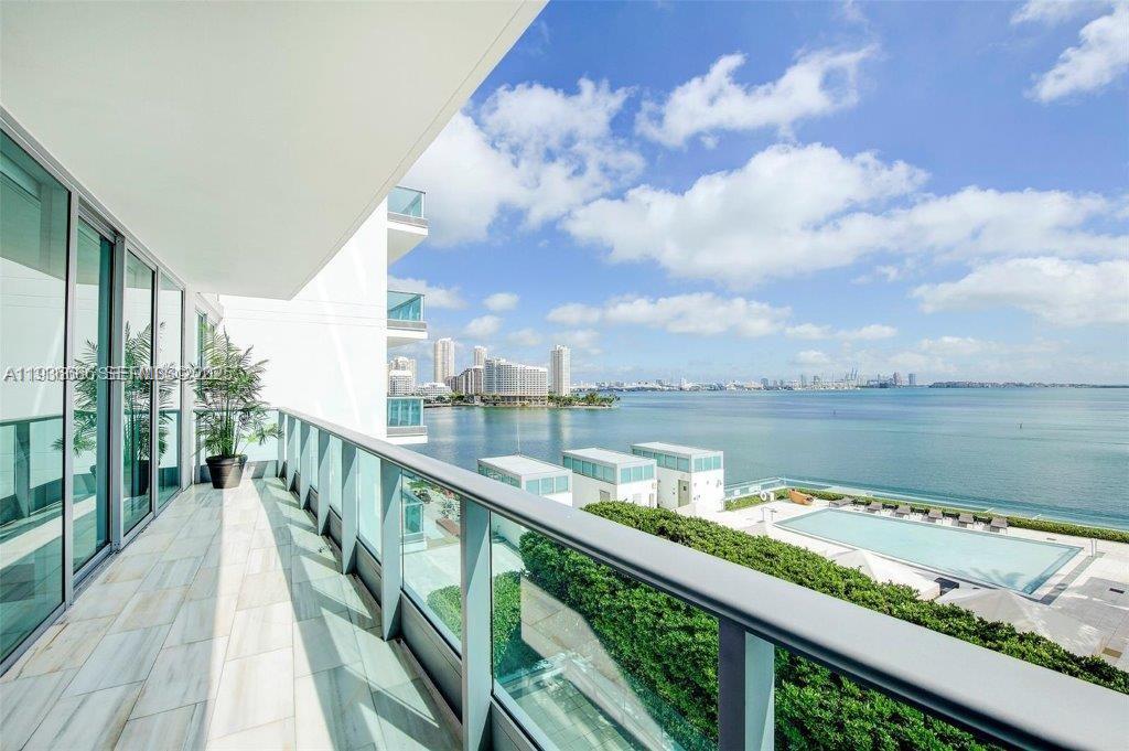 image Jade at Brickell Bay30