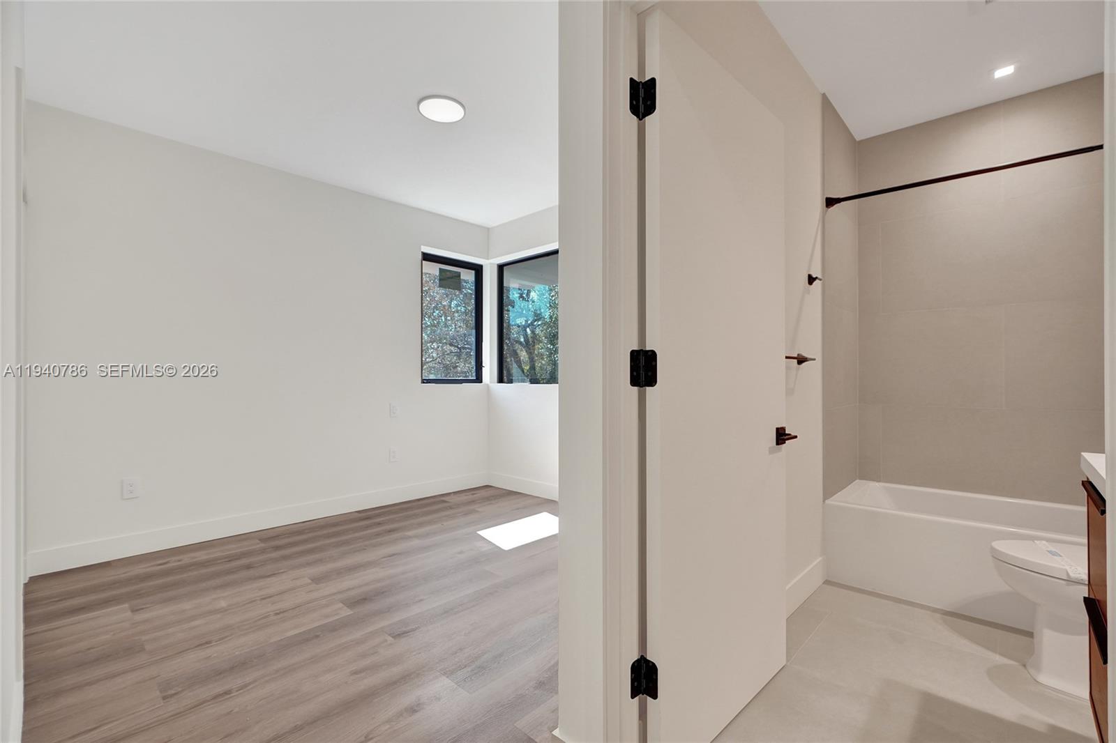 3073 Hibiscus St Miami, FL 33133