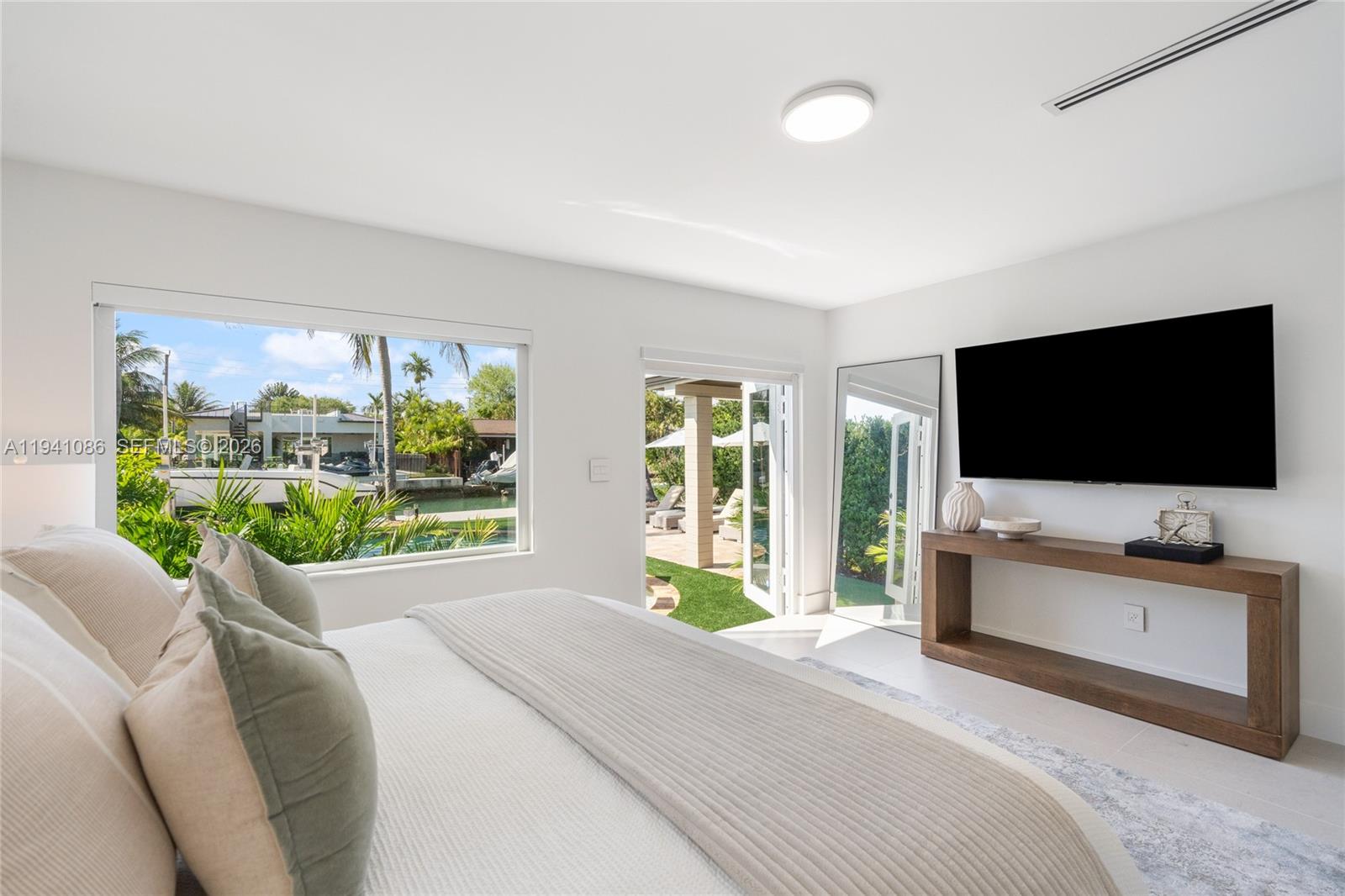 7810 Hawthorne Ave Miami Beach, FL 33141