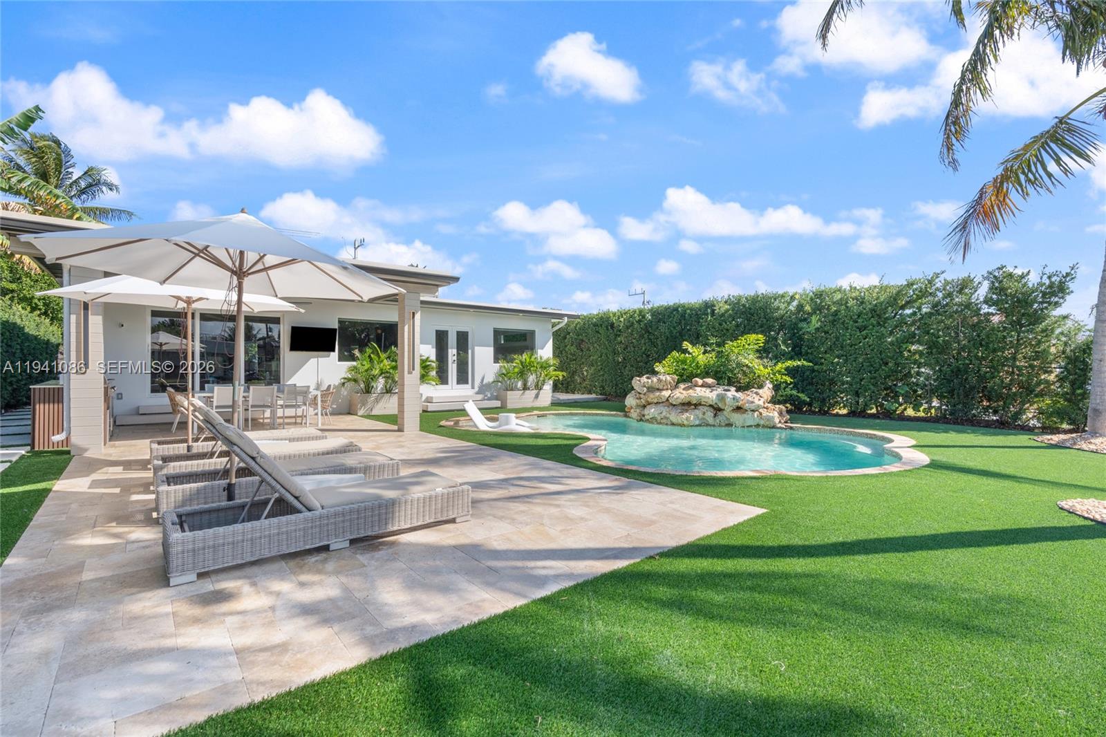 7810 Hawthorne Ave Miami Beach, FL 33141