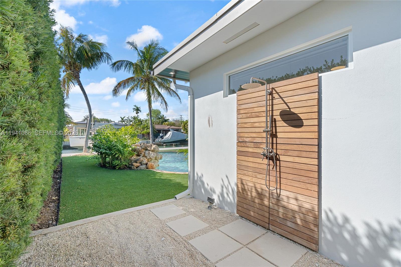 7810 Hawthorne Ave Miami Beach, FL 33141