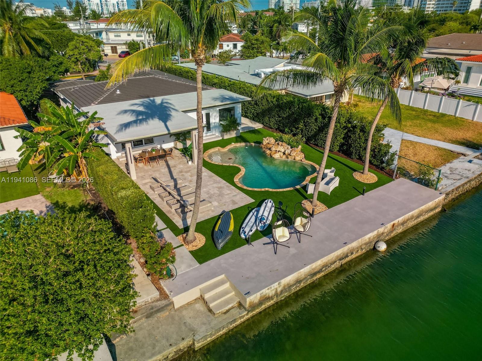 7810 Hawthorne Ave Miami Beach, FL 33141