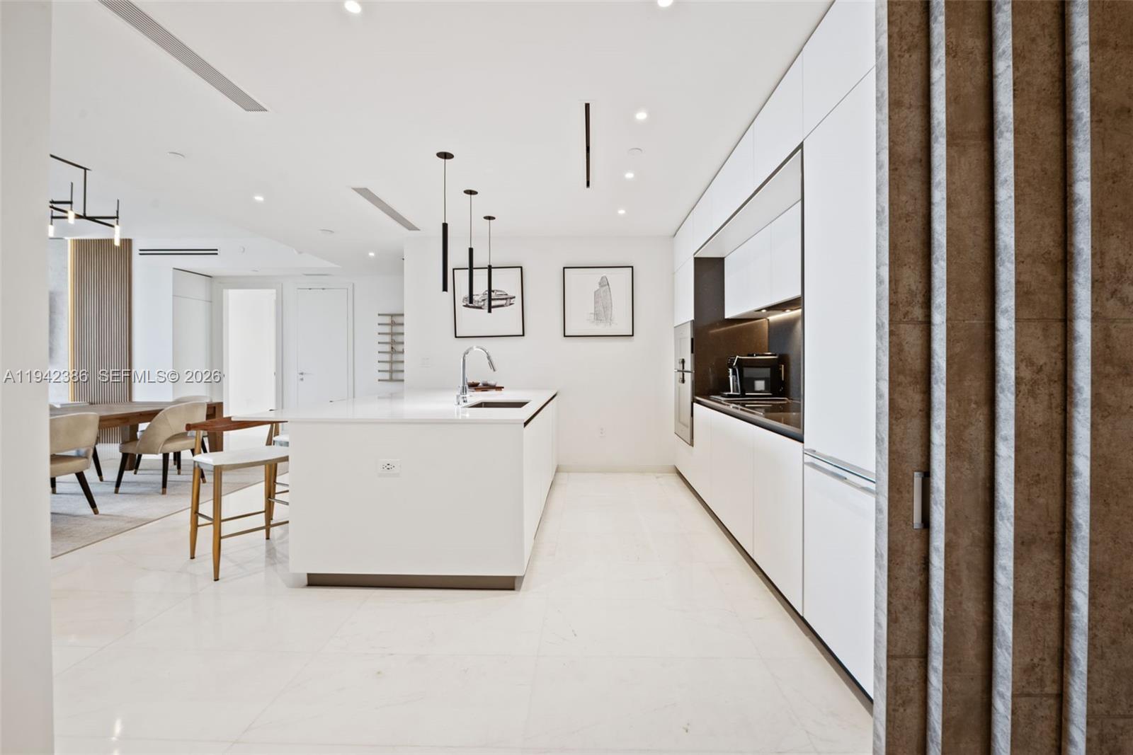 image Aston Martin Residences8