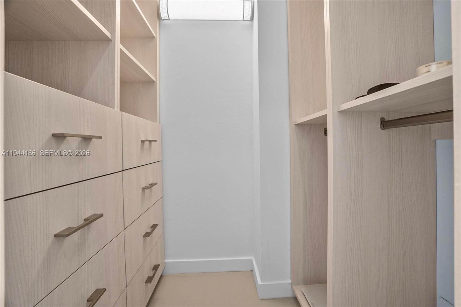 300 Bayview Dr #2108 Sunny Isles Beach, FL 33160