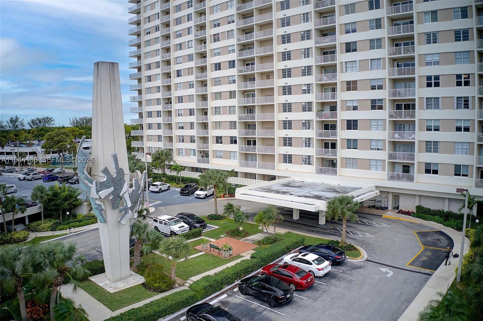 300 Bayview Dr #2108 Sunny Isles Beach, FL 33160