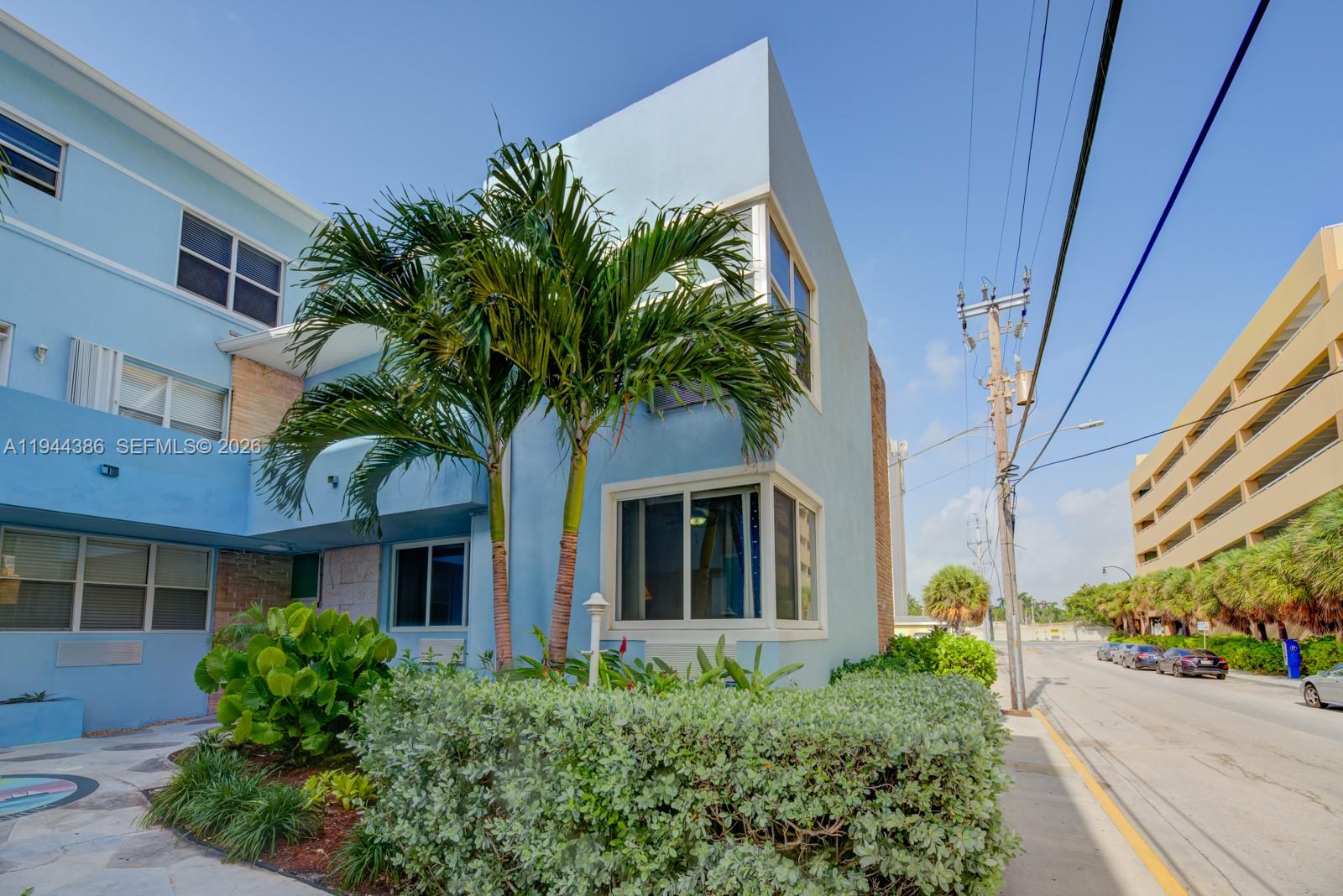 326 Harrison St #106A Hollywood, FL 33019