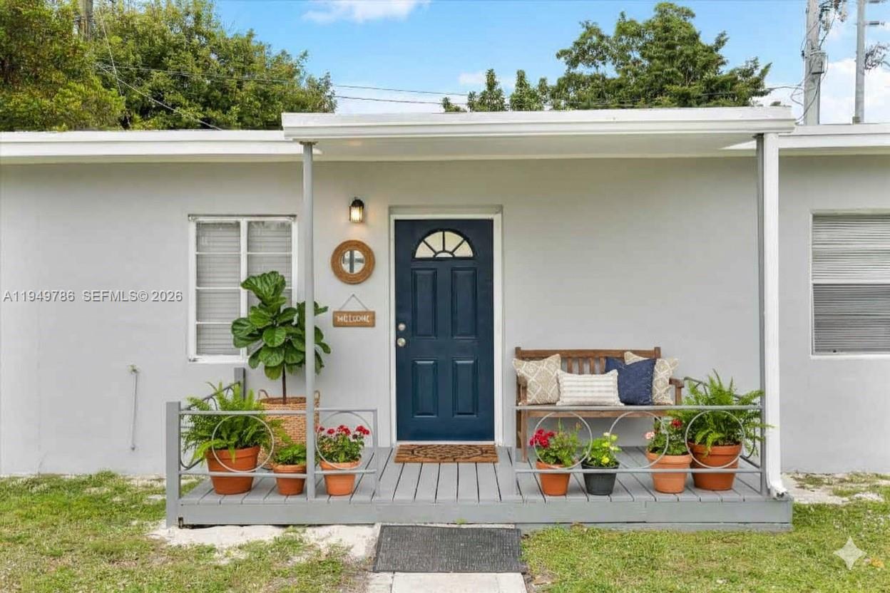 2201 NW 166th St Miami Gardens, FL 33054