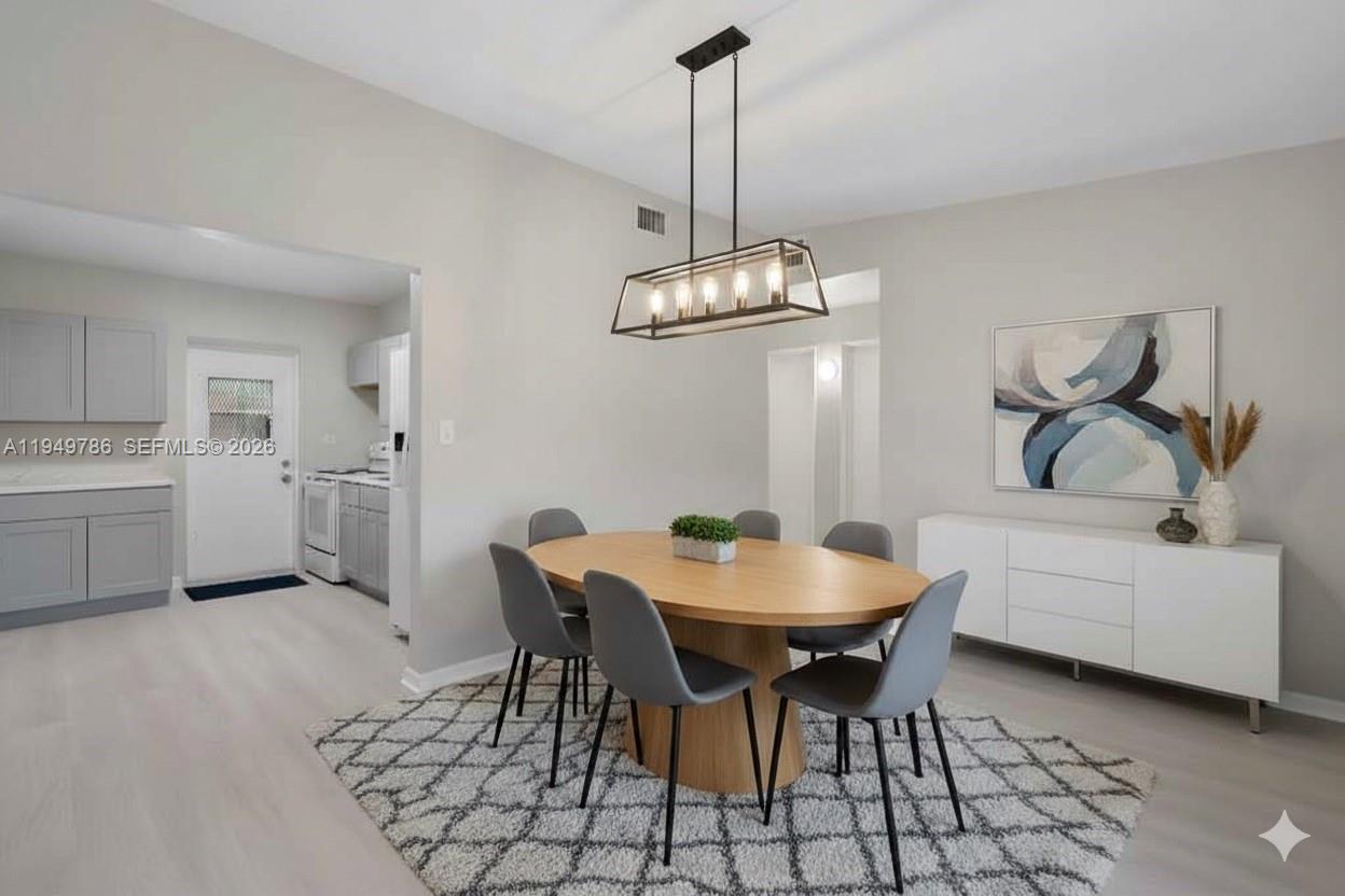 2201 NW 166th St Miami Gardens, FL 33054