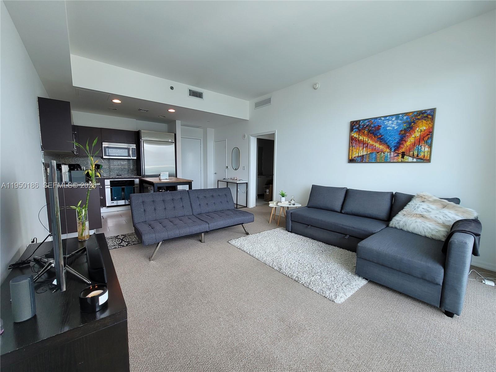 image The Plaza on Brickell East8