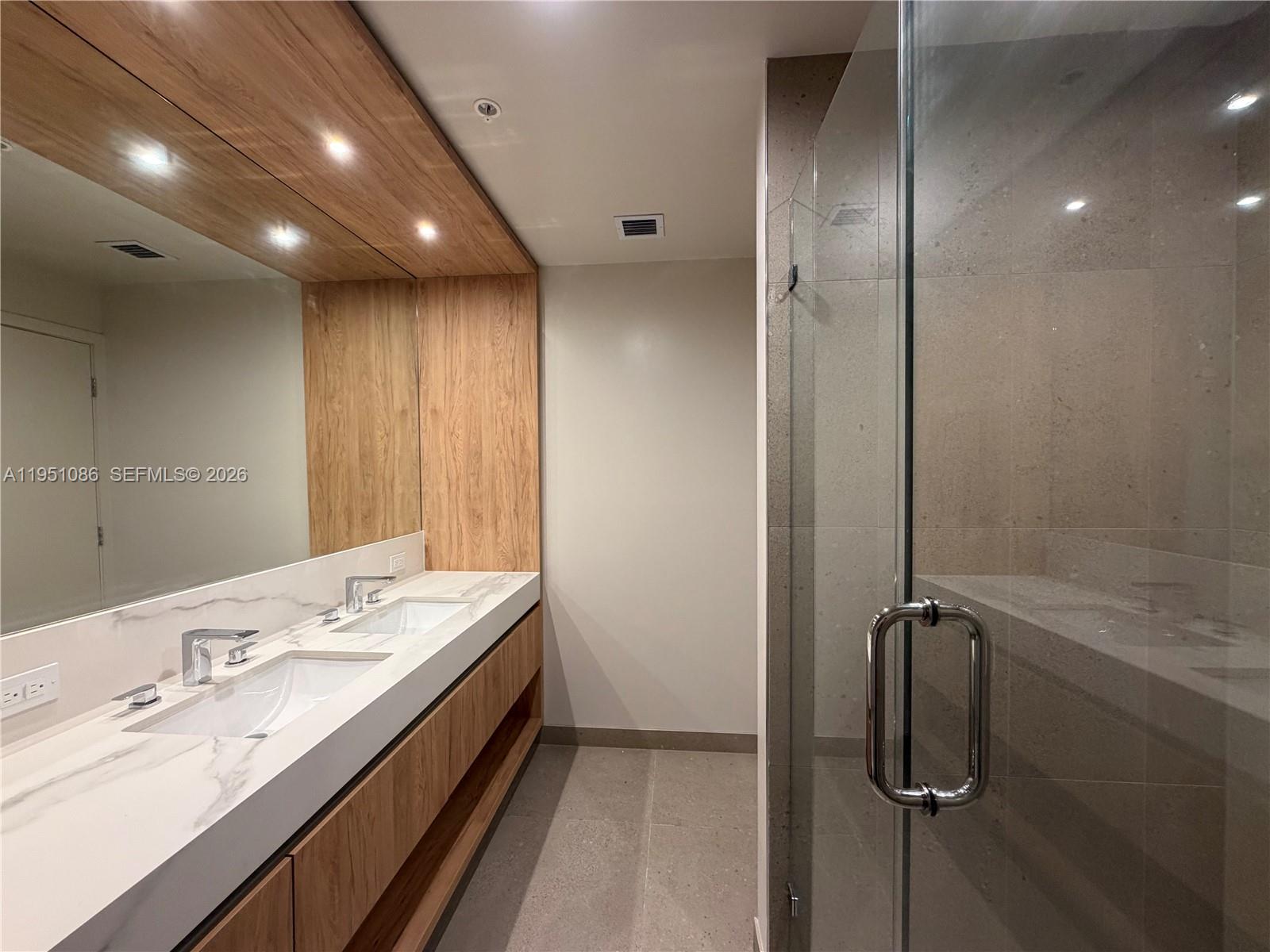 image The Crosby Miami Worldcenter9