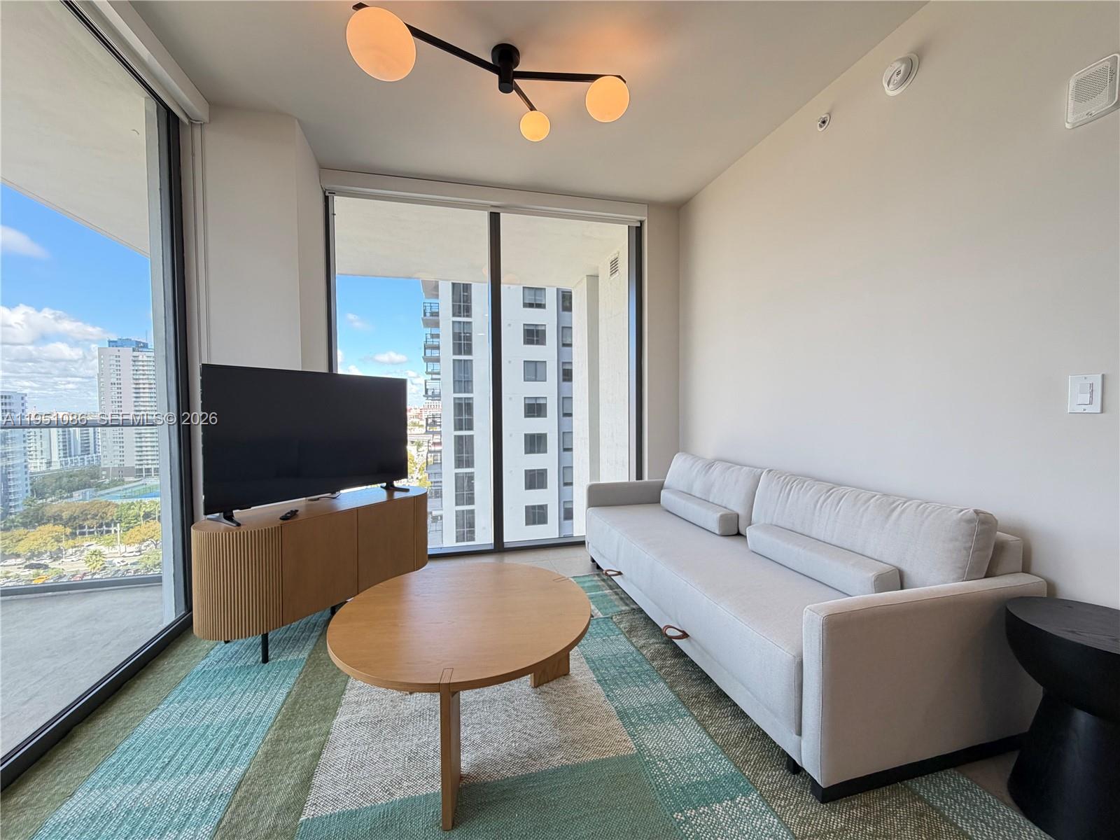 image The Crosby Miami Worldcenter5