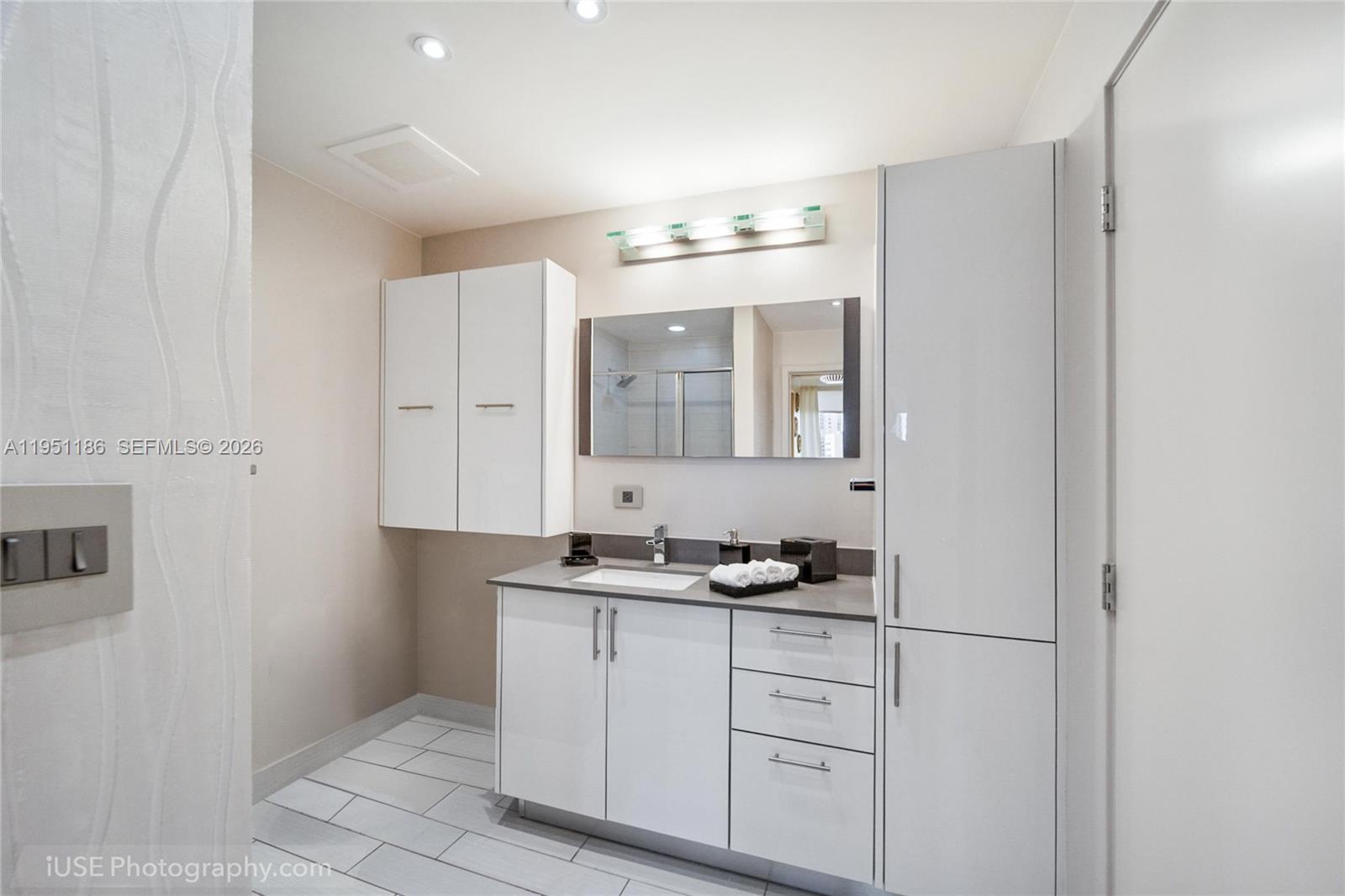 image Nine at Mary Brickell Village8