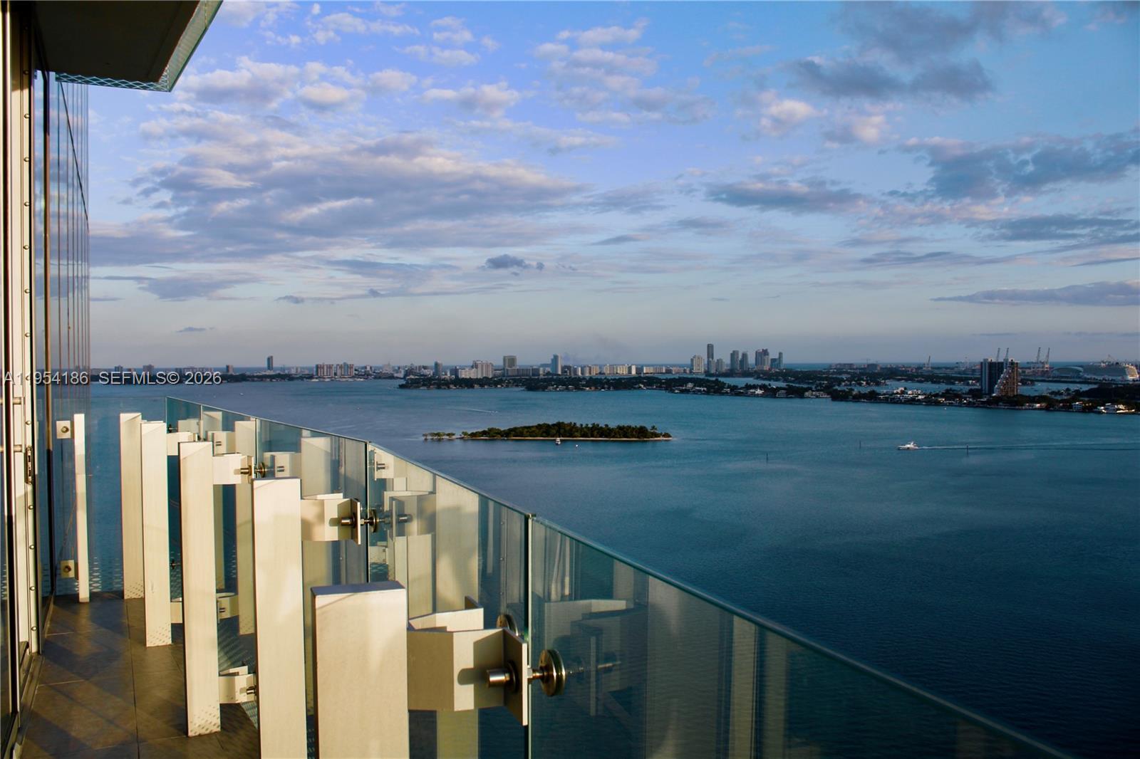 700 NE 26th Ter #2404