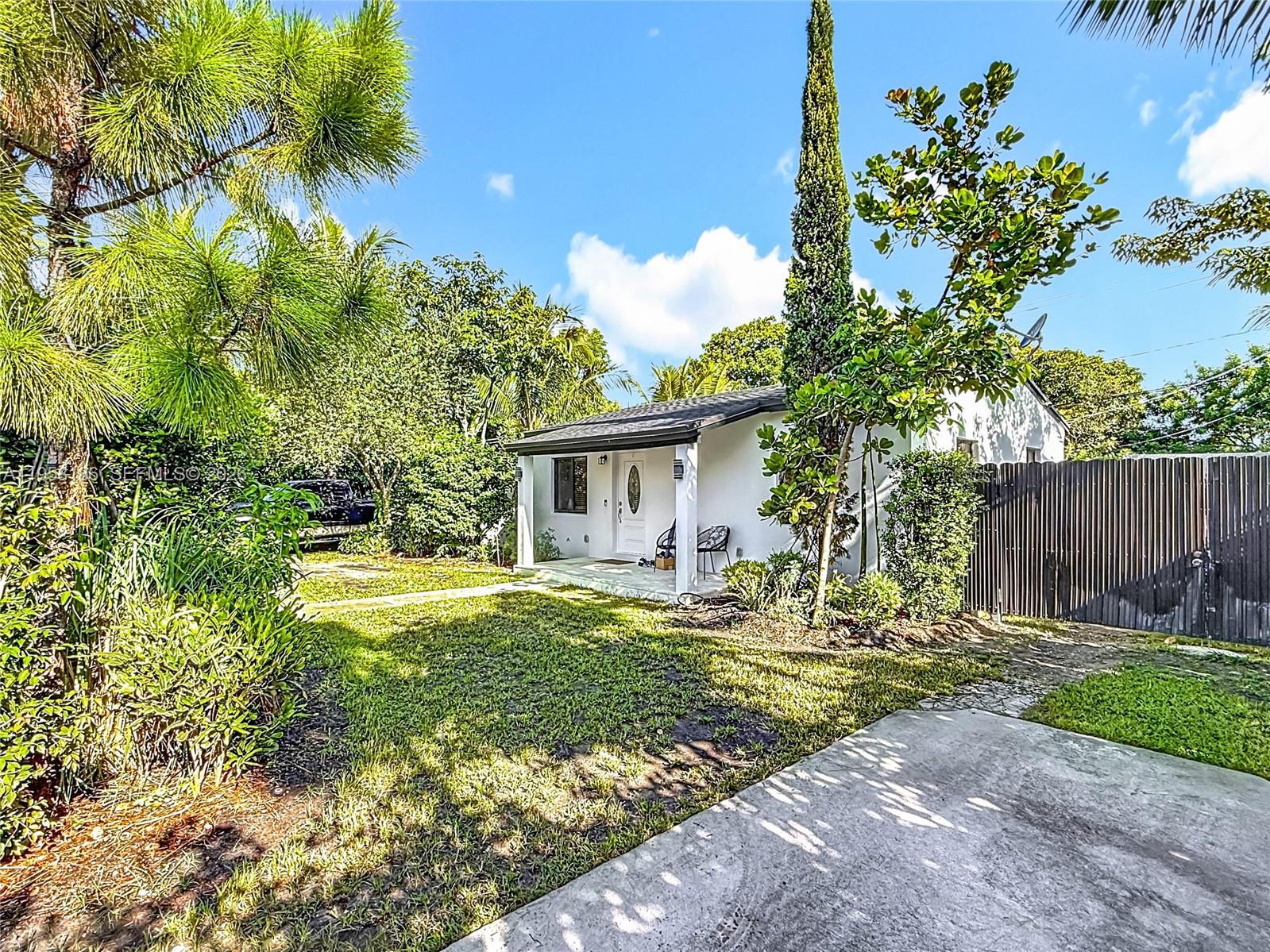 10045 SW 172nd St Miami, FL 33157