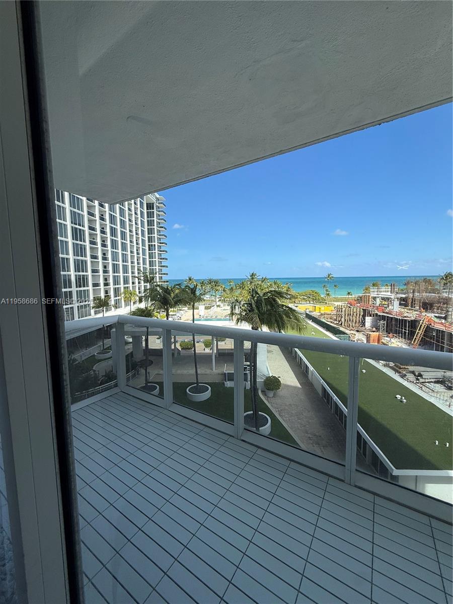 image Harbour House18