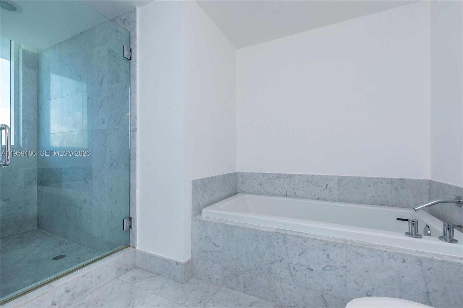 image Vizcayne North13