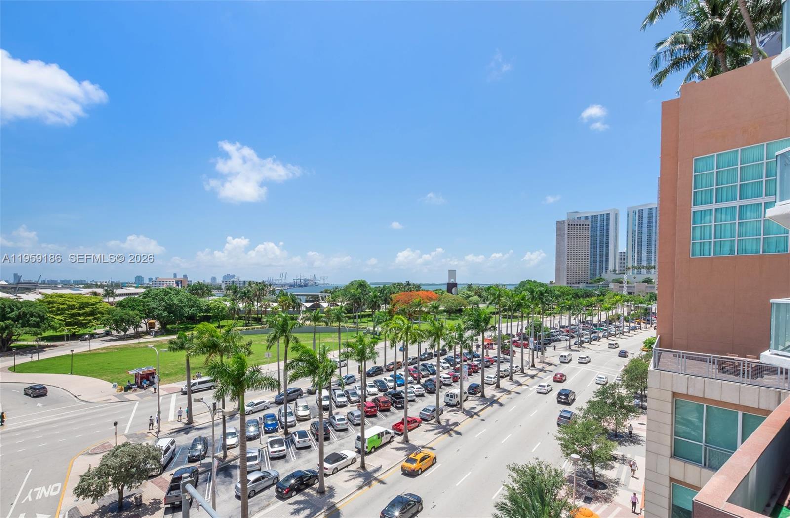 image Vizcayne North23