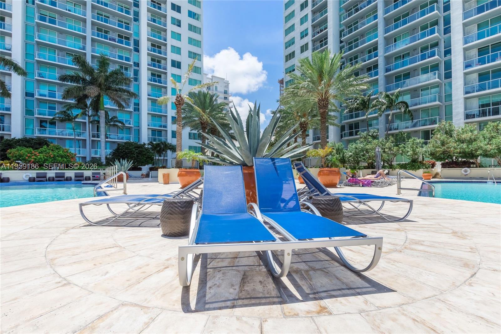 image Vizcayne North27