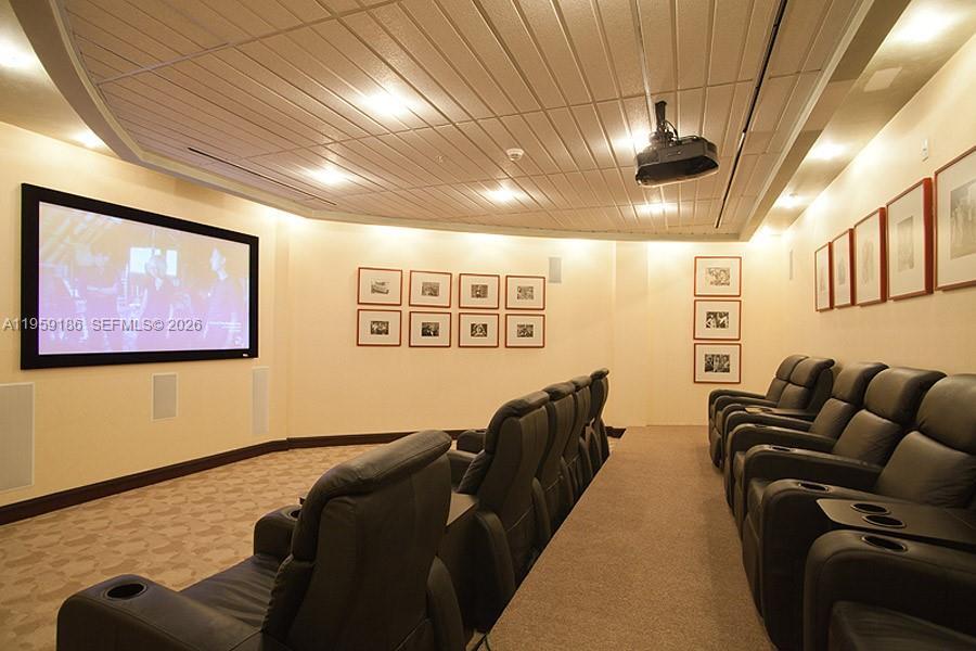 image Vizcayne North32