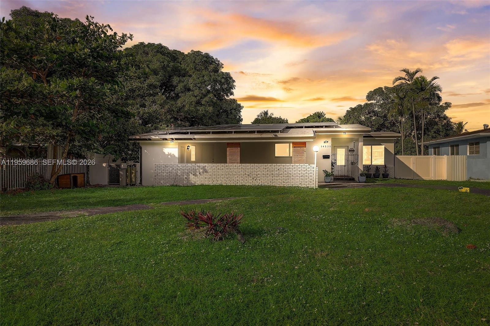 14530 Garden Dr Miami, FL 33168