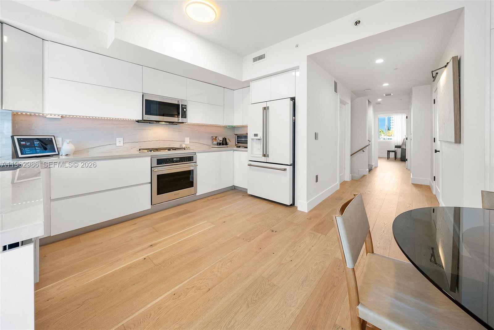 95 N Shore Dr Miami Beach, FL 33141