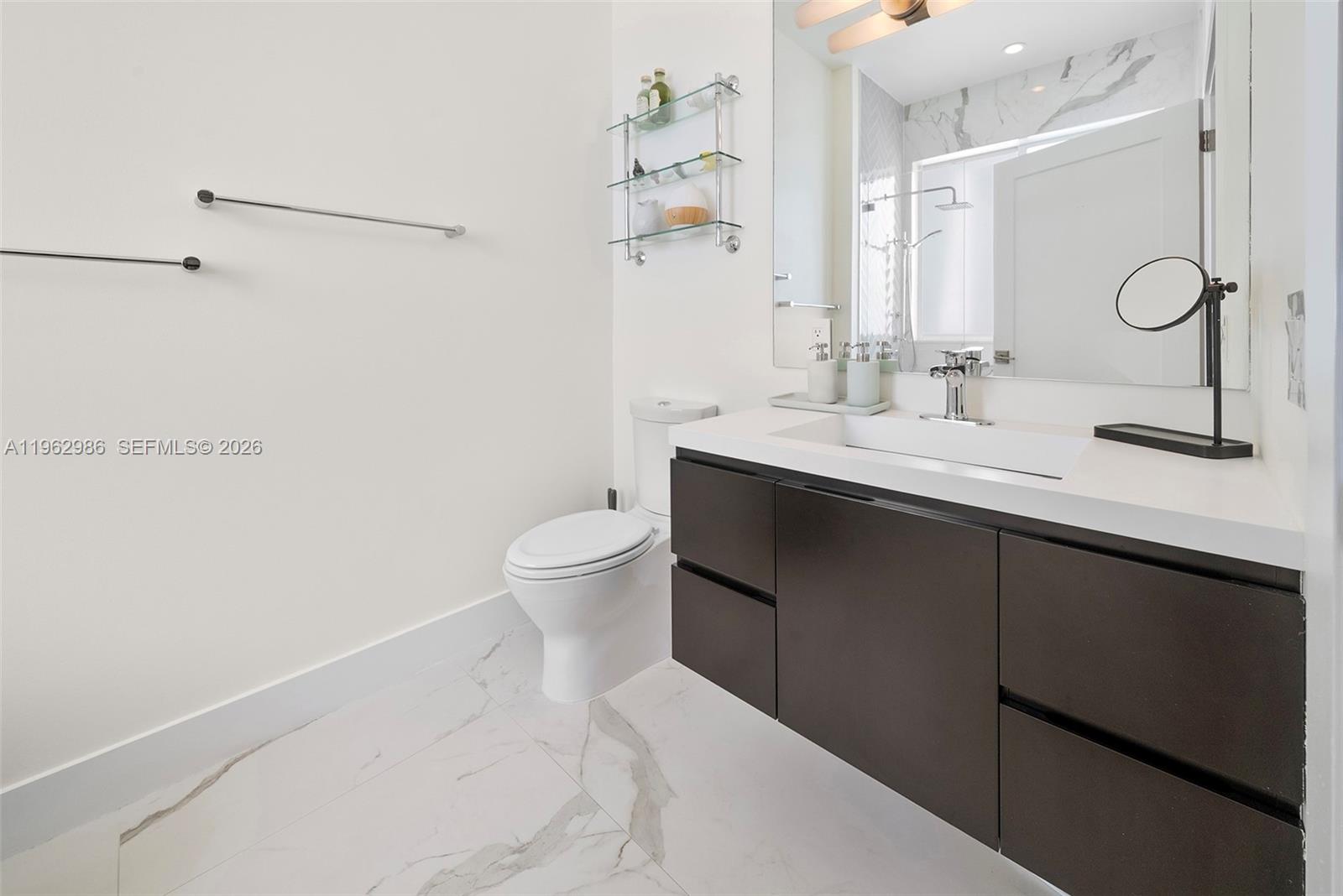 95 N Shore Dr Miami Beach, FL 33141