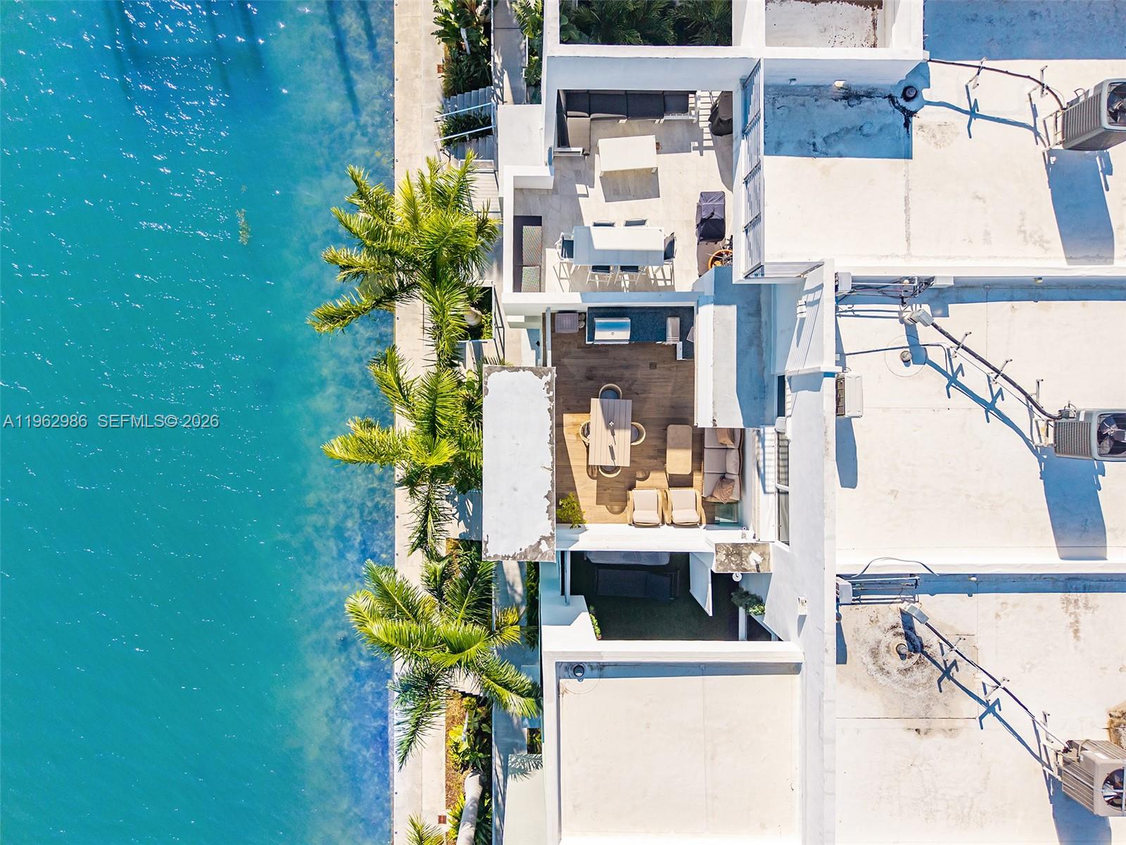 95 N Shore Dr Miami Beach, FL 33141